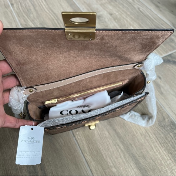 Coach Hutton Shoulder Bag In Blocked Signature Canvas With Snakeskin Detail - Picture 9 of 10